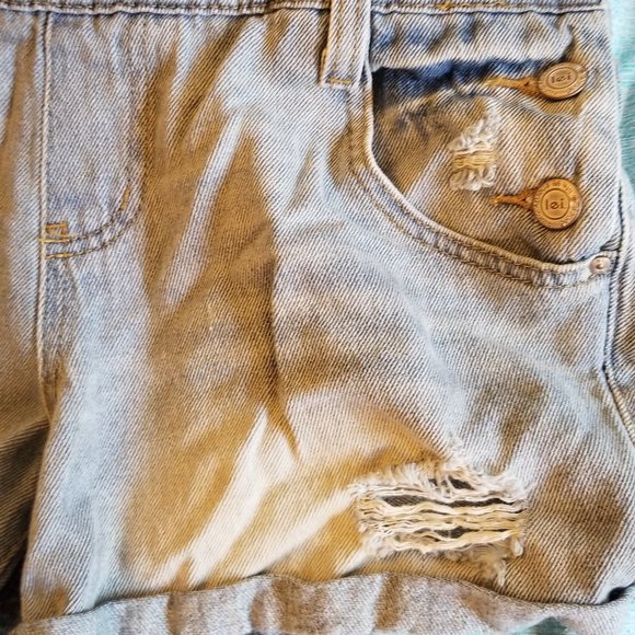 Lei Distressed Overall Jean Shorts JUNIORS Medium - Picture 3 of 12